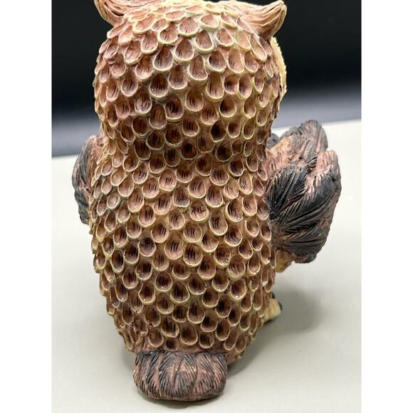 Carved Resin Owl Playing the Saxophone Cute Gift/Collectable For Your Sax Player - Picture 3 of 7